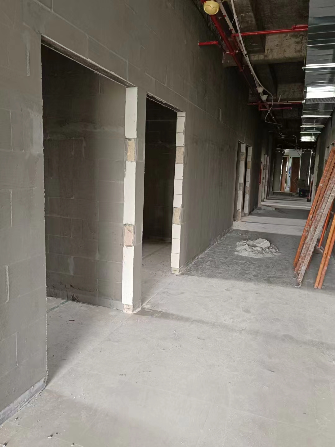办公楼隔墙施工现场